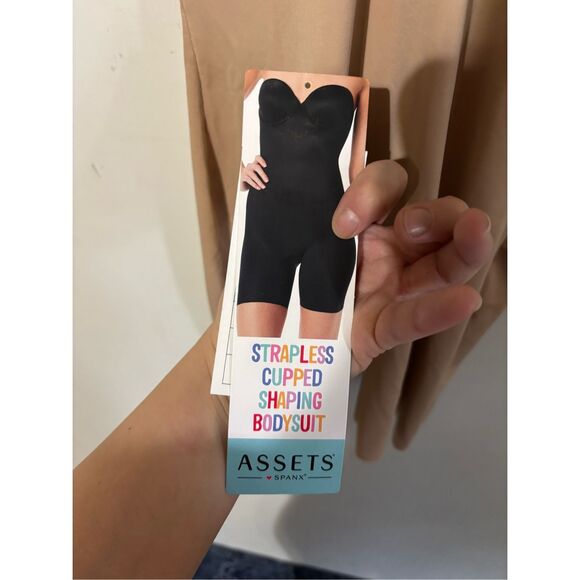 Brand New Assets by Spandex Women's Medium Nude Strapless Shaped Cupped Bodysuit - Picture 4 of 7